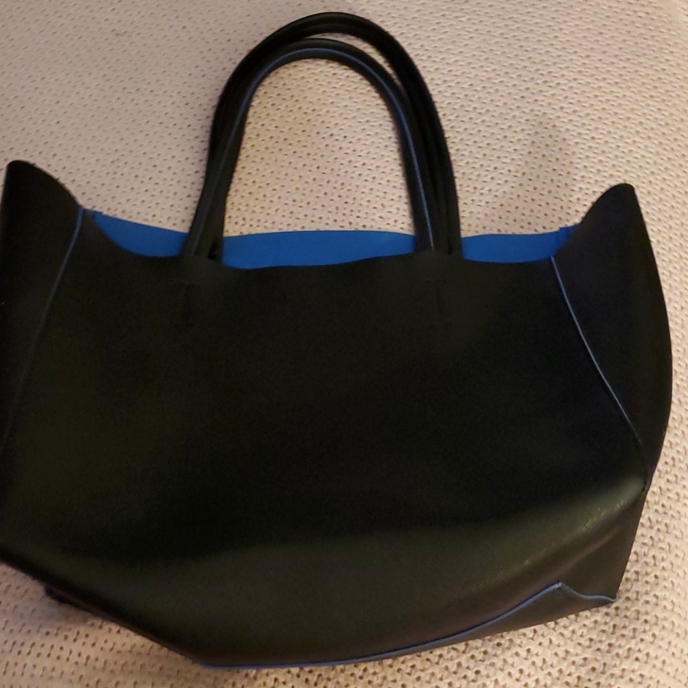 Hand bag
